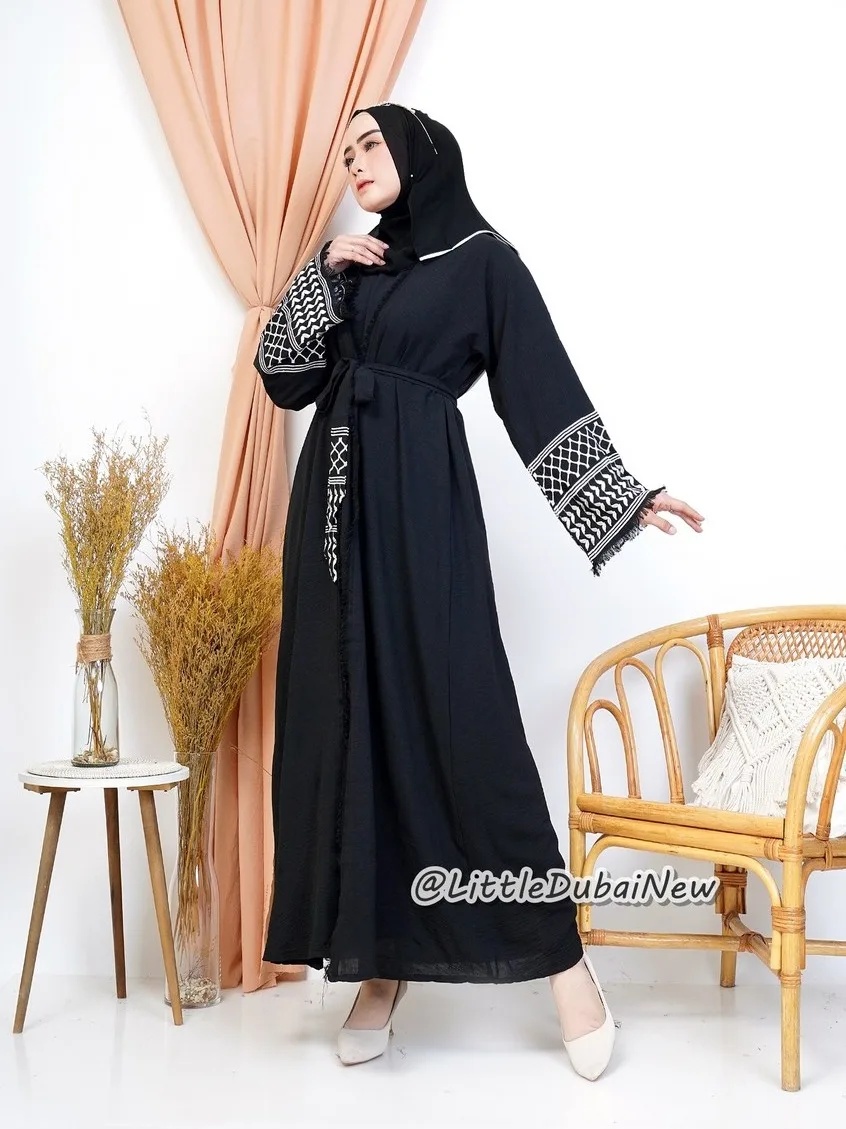 Abaya Premium Farhana Model abaya lurus dengan bordir bagian tangan