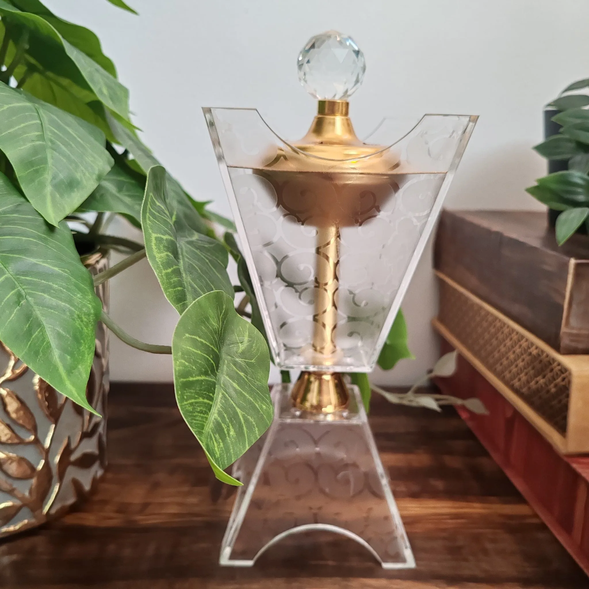 Tempat Bukhoor Dubai Transparan dengan Desain Modern dan Mewah