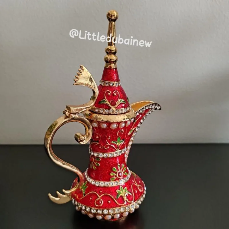 Dallah atau poci Arab souvenir