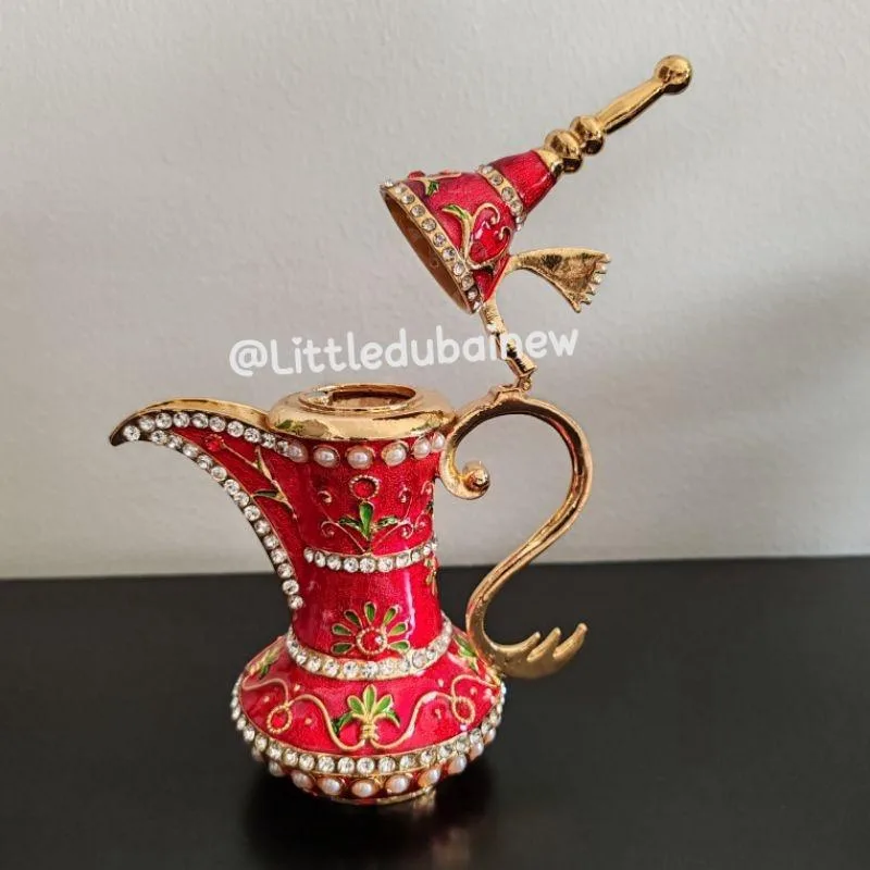 Dallah atau poci Arab souvenir