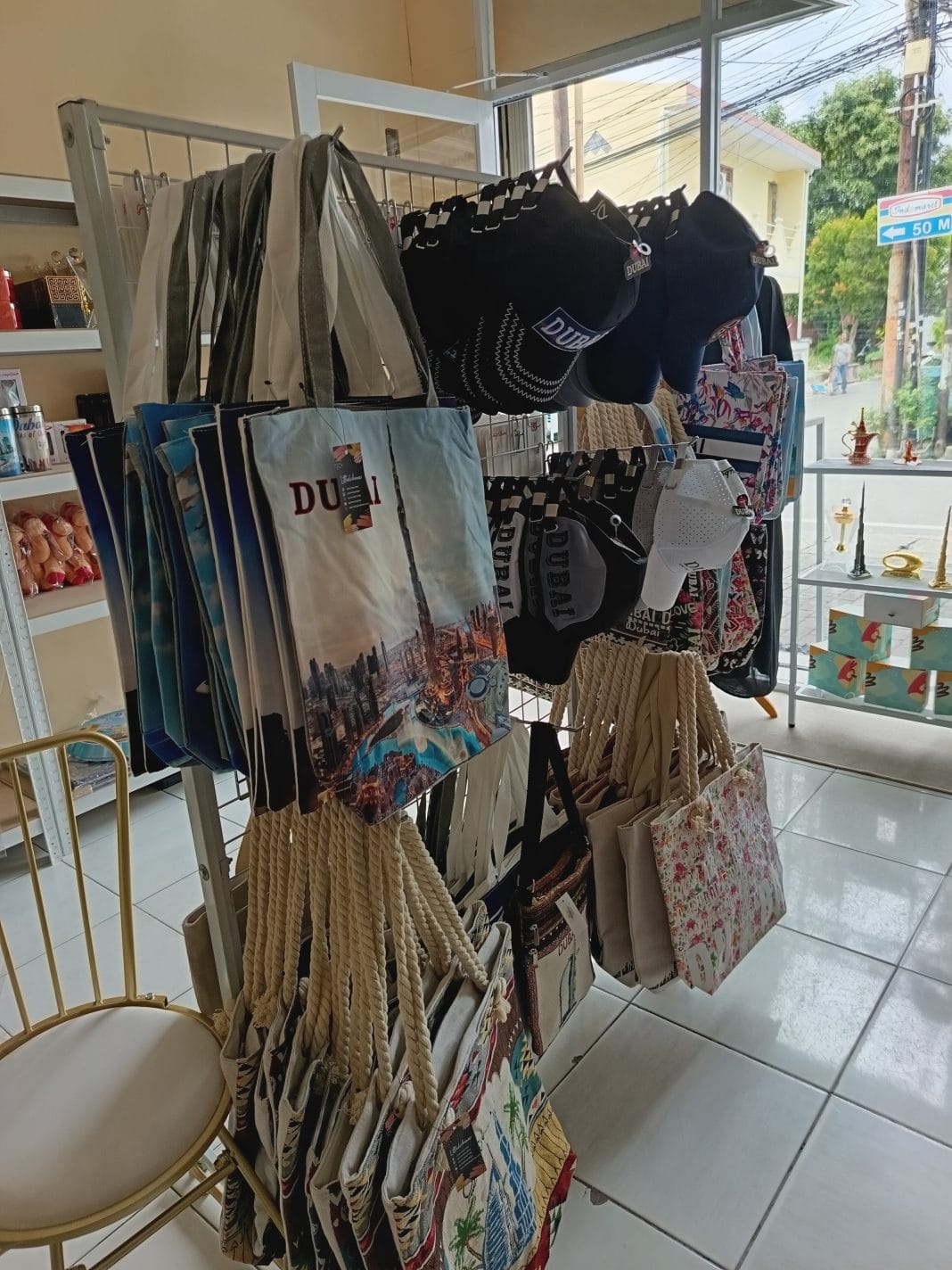 Oleh-oleh Dubai asli
